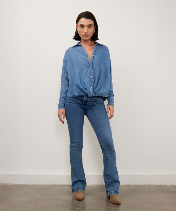 Camisa Camisa Con Entorche En Delantero Tono Medio Claro image number null