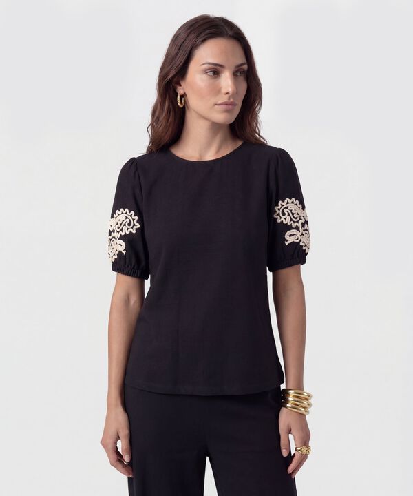 Blusa De Cuello Redondo Con Bordado Para Mujer