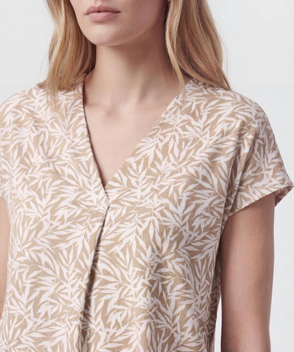 Camiseta Cuello En V Con Prense Para Mujer