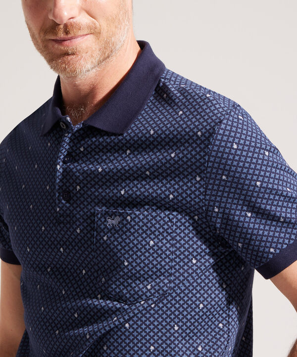 Polo Tejida con Estampado