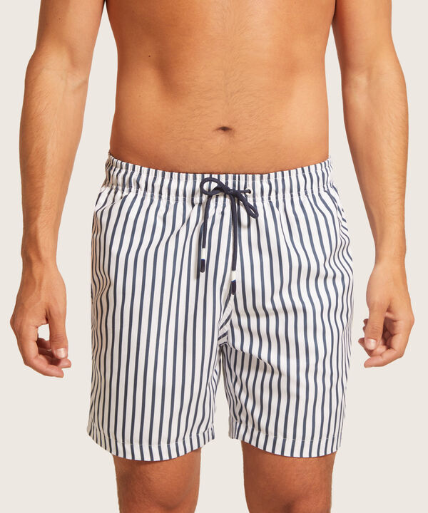 Bermuda Playera Estampada Y Con Cordon Ajustable image number null