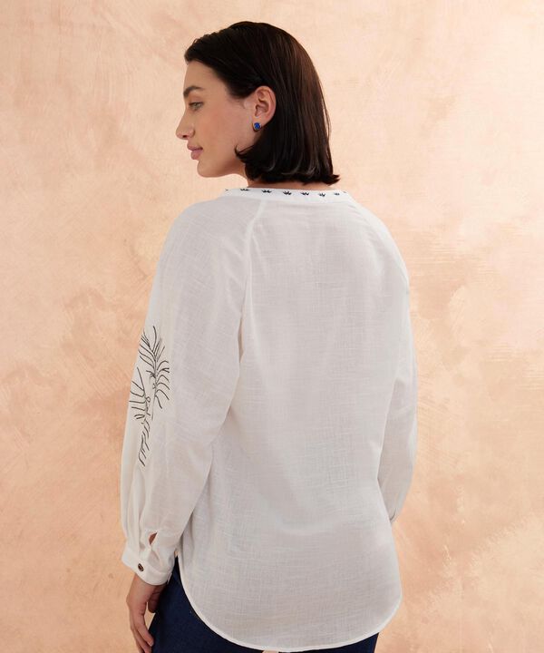 Blusa Cuello Neru Unicolor Bordada