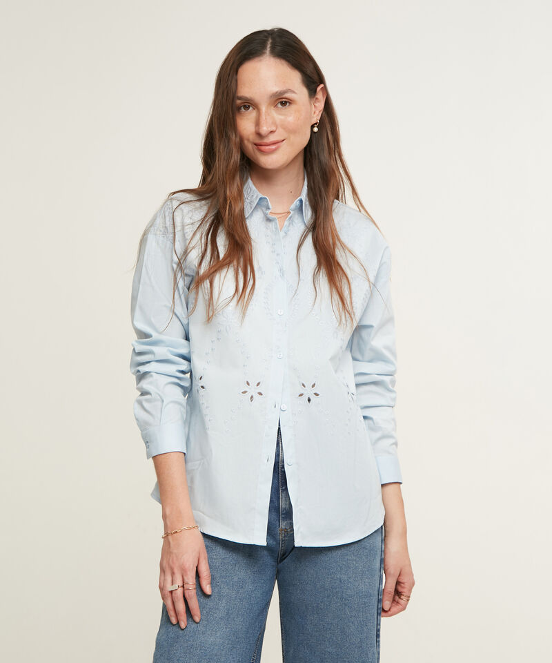 Camisa Unicolor Con Bordado Tipo Ojalillo