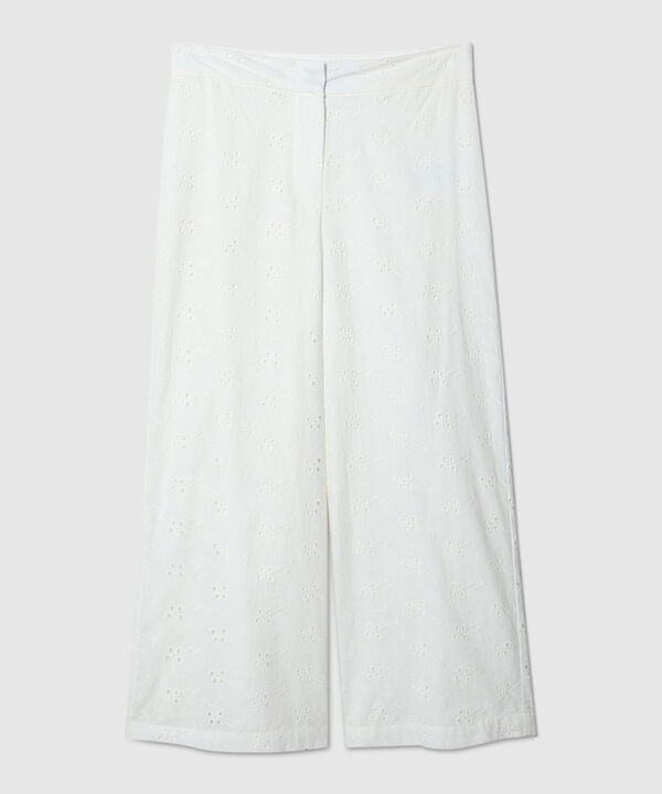Pantalón Unicolor En Ojalillo