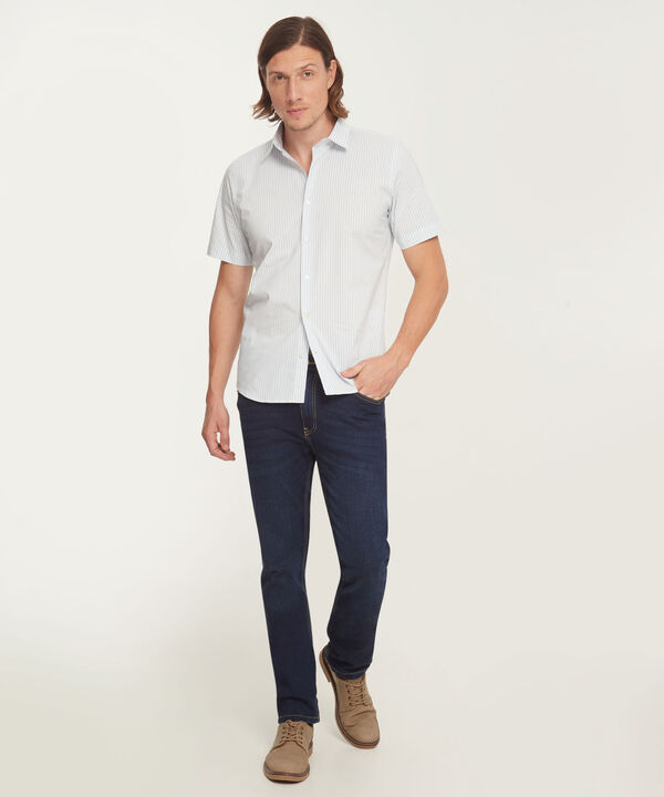 Camisa M/C Pretendida Cuello Formal Corto Slim Fit