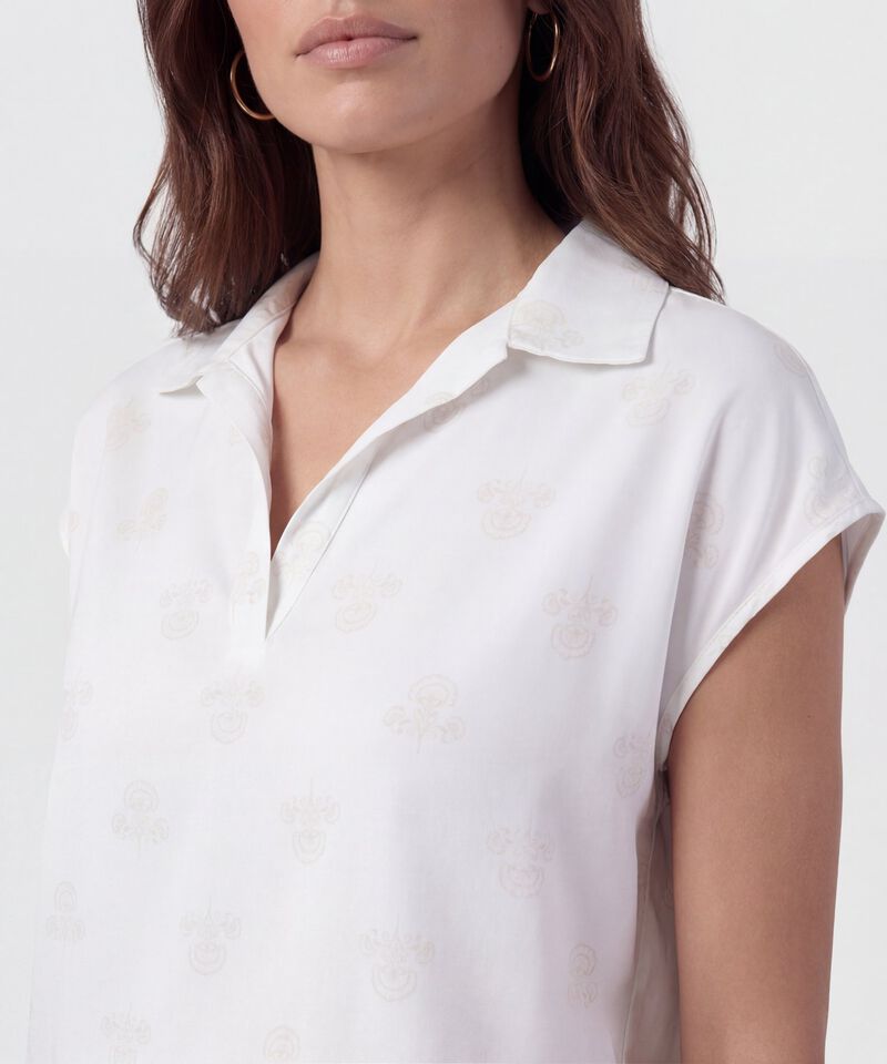 Blusa Tipo Polo Fluida Para Mujer