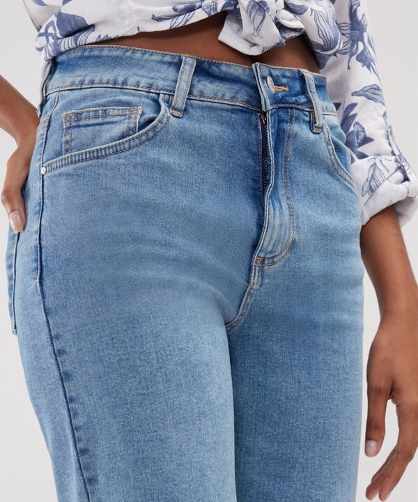 Bermuda Slim Con Roll Up image number null