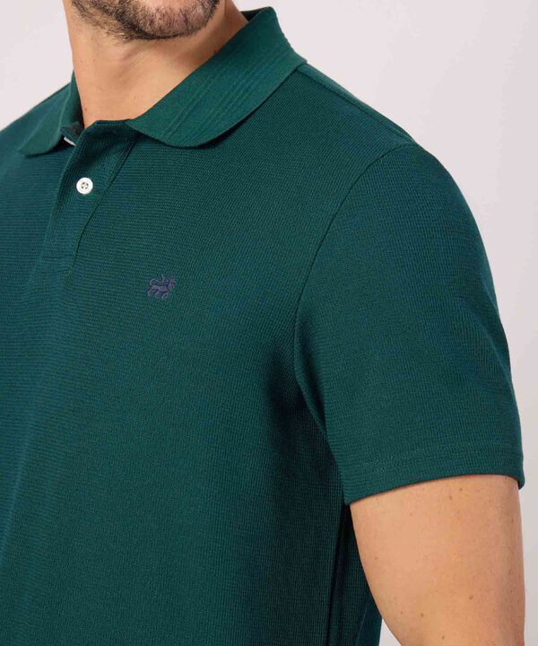 Polo Unicolor Con Detalle En Cuello  image number null
