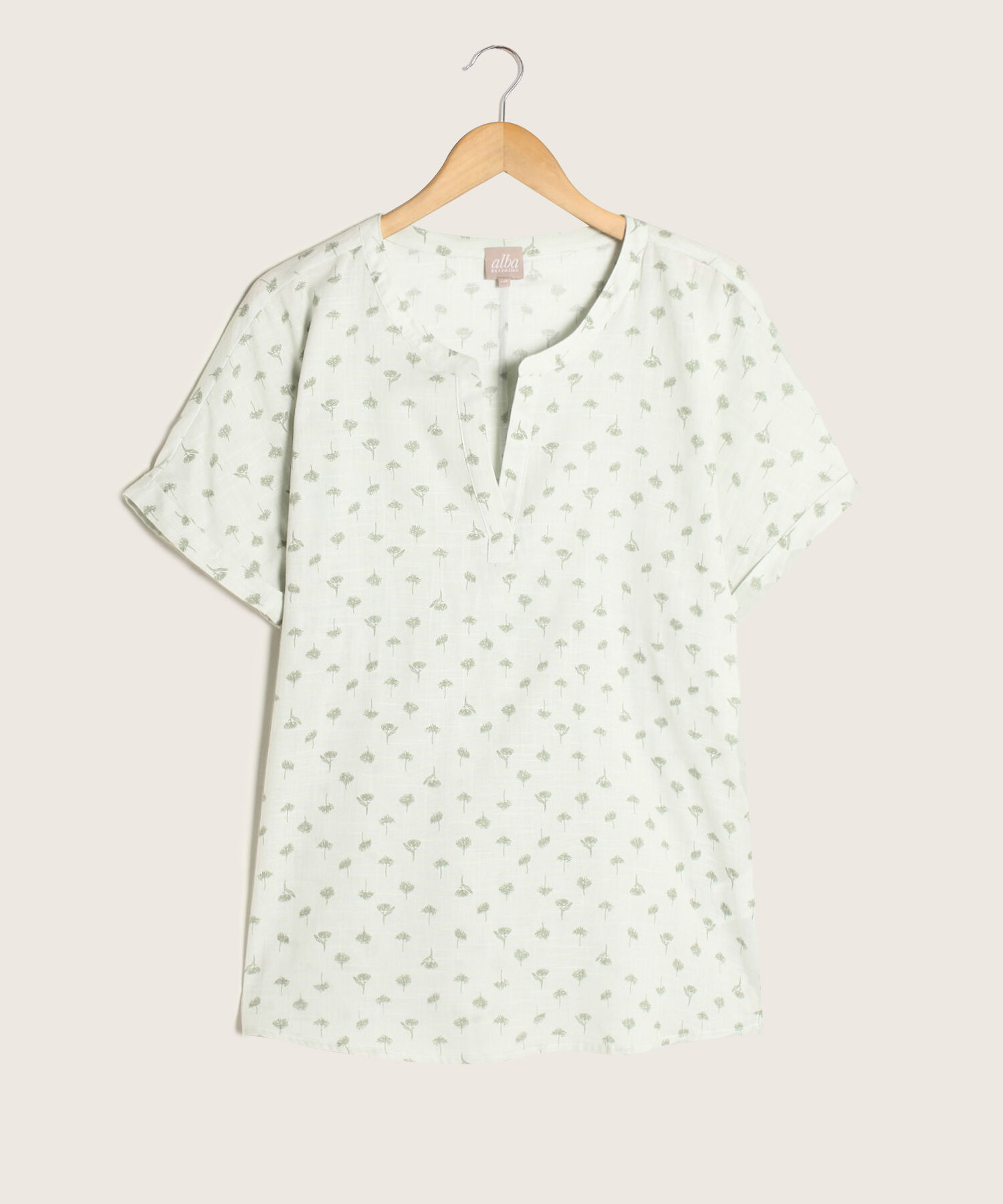 Blusa Estampada Manga Corta Con Guardapolvo, Cuello Redondo, Cuello En V Y Corte En Espalda Con Recogido Leve