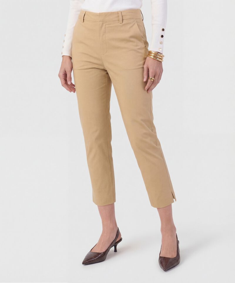 Pantal&oacute;n Capri Con Bot&oacute;n A Contraste Para Mujer