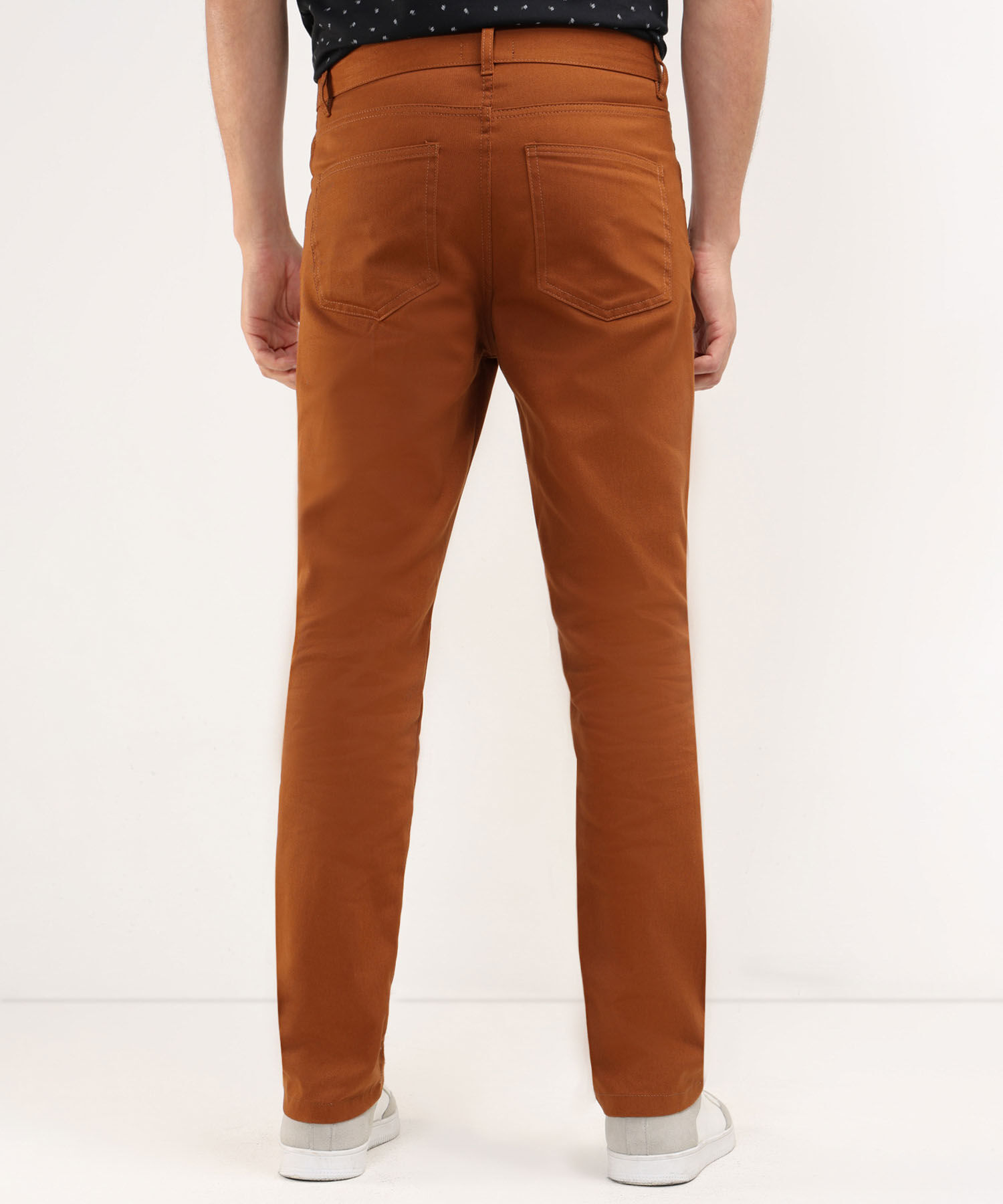 Pantalon Unicolor, 5 Bolsillos, Silueta Regular Fit