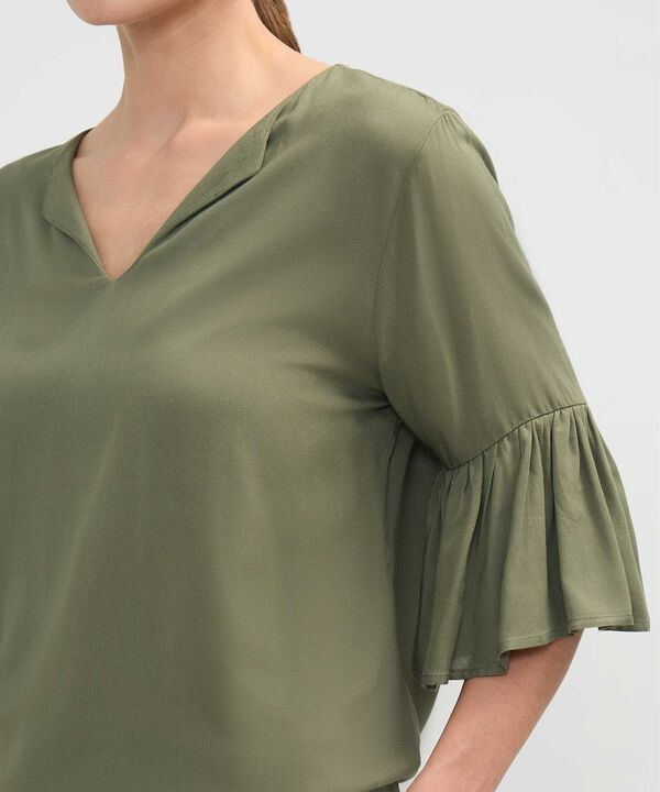 Blusa con Boleros image number null