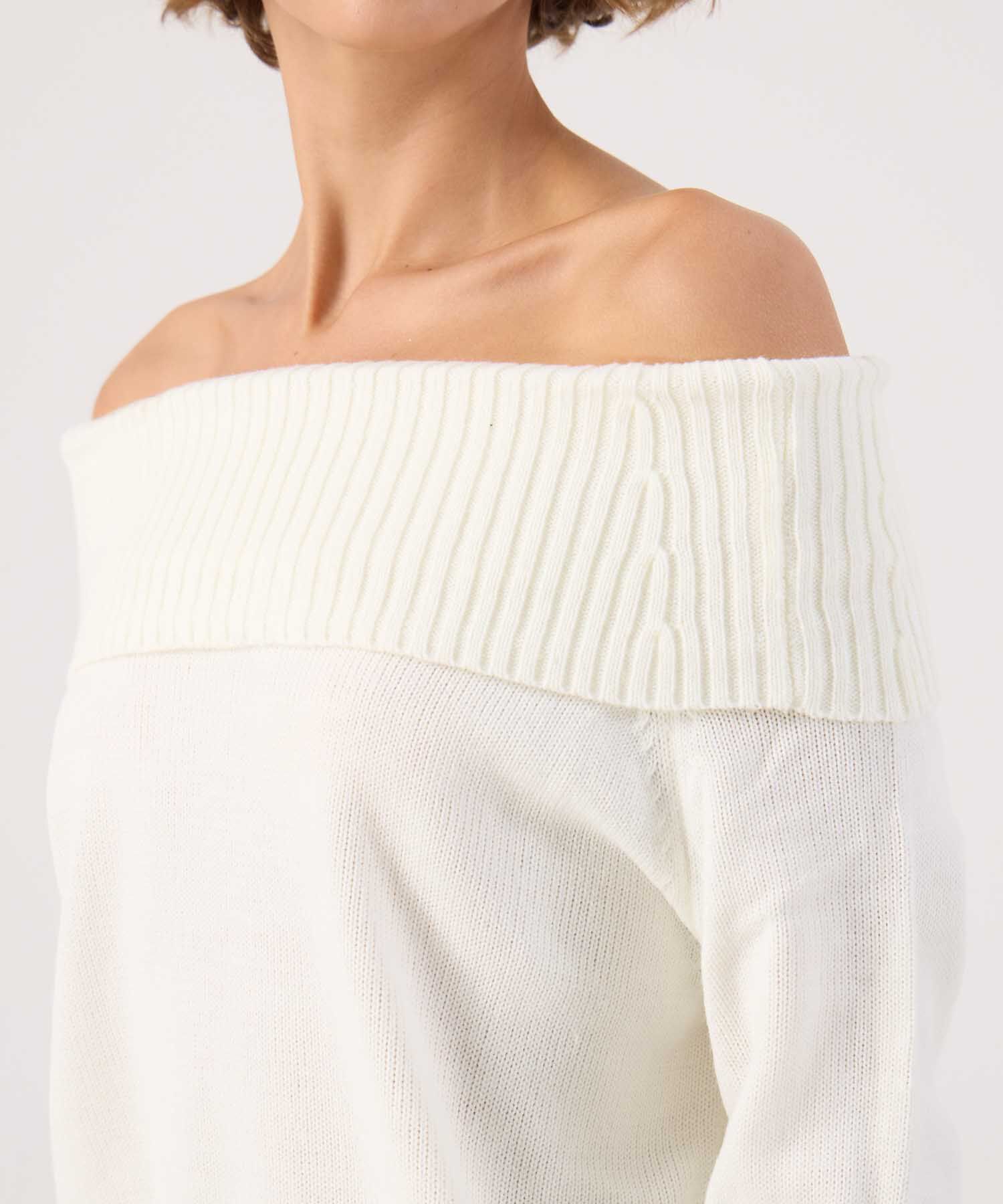 Saco unicolor con escote amplio 