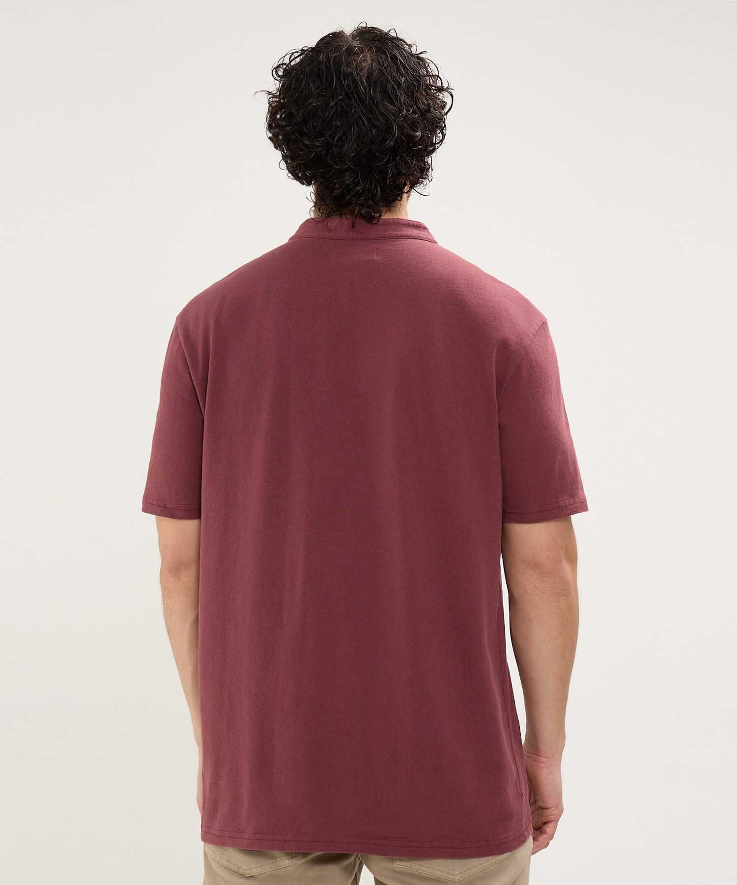 Camiseta Cuello Henley con Bolsillo