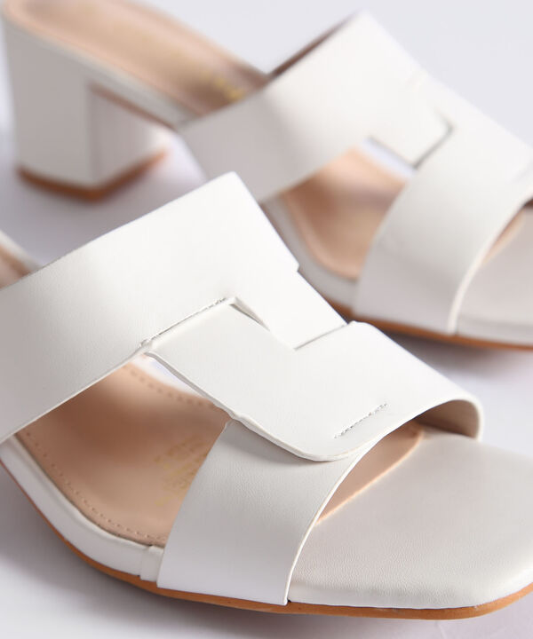 Sandalias