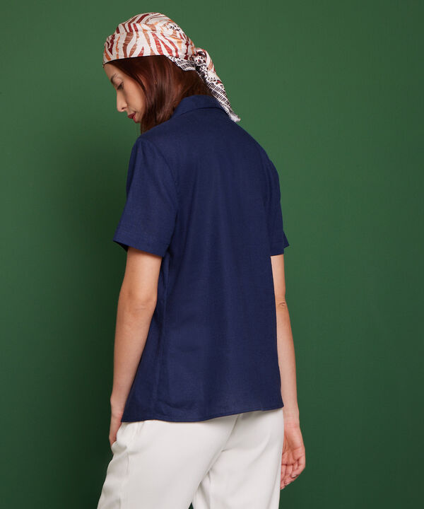 Blusa Camisera Con Bolsillo