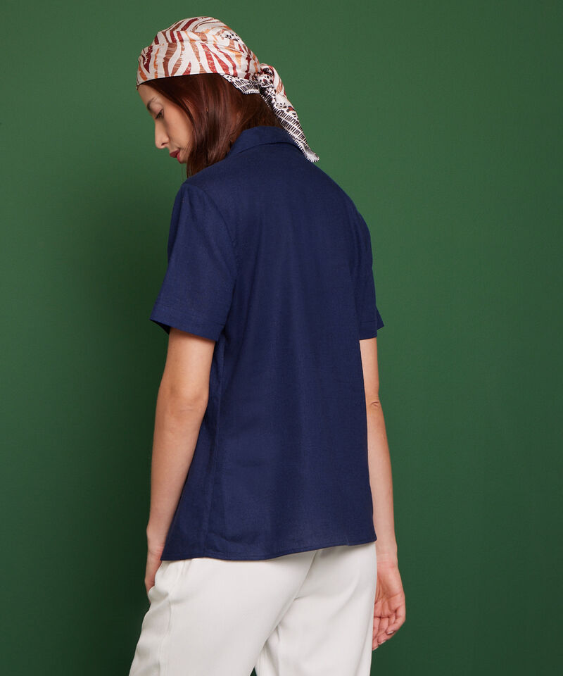 Blusa Camisera Con Bolsillo