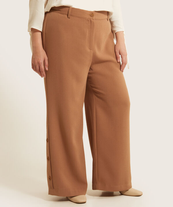 Pantalón Palazzo Con Botones En Bota
