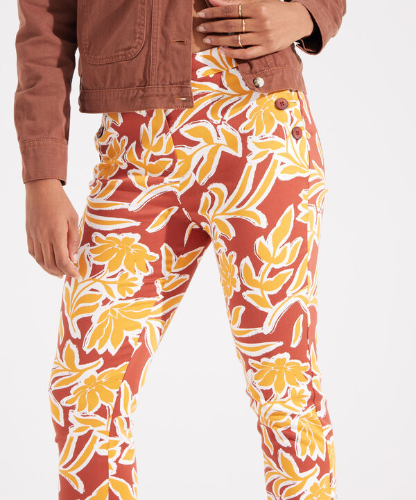 Pantalón Capri Con Estampado image number null