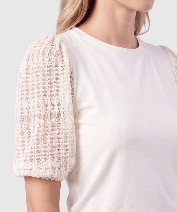 Camiseta Con Mangas Texturizadas Para Mujer