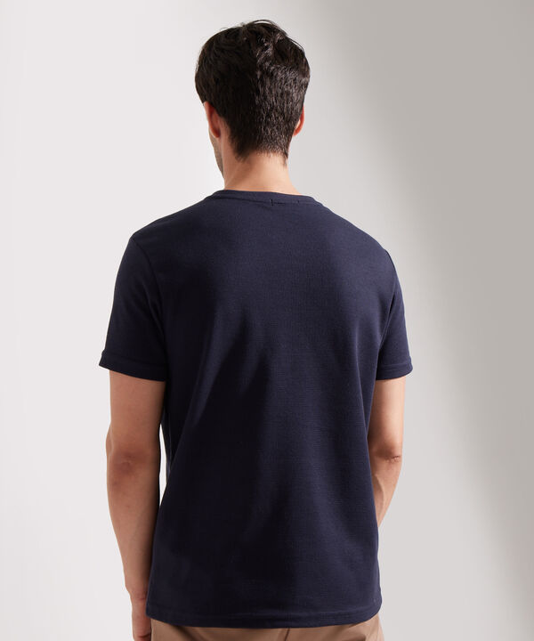 Camiseta Manga Corta Unicolor Cuello Henley