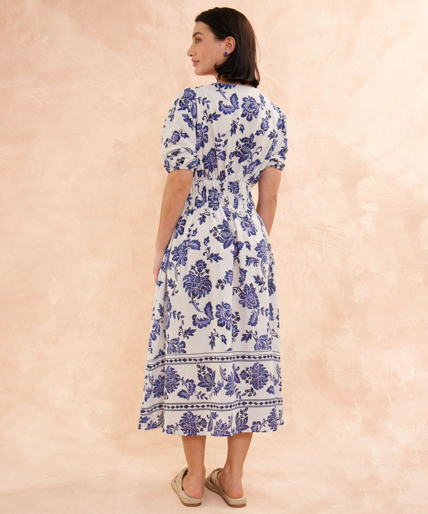 Vestido Midi Resortado En Cintura Estampado