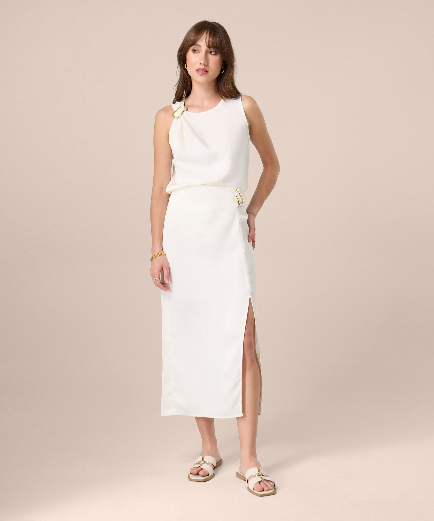 Falda Midi Unicolor Con Sesgo
