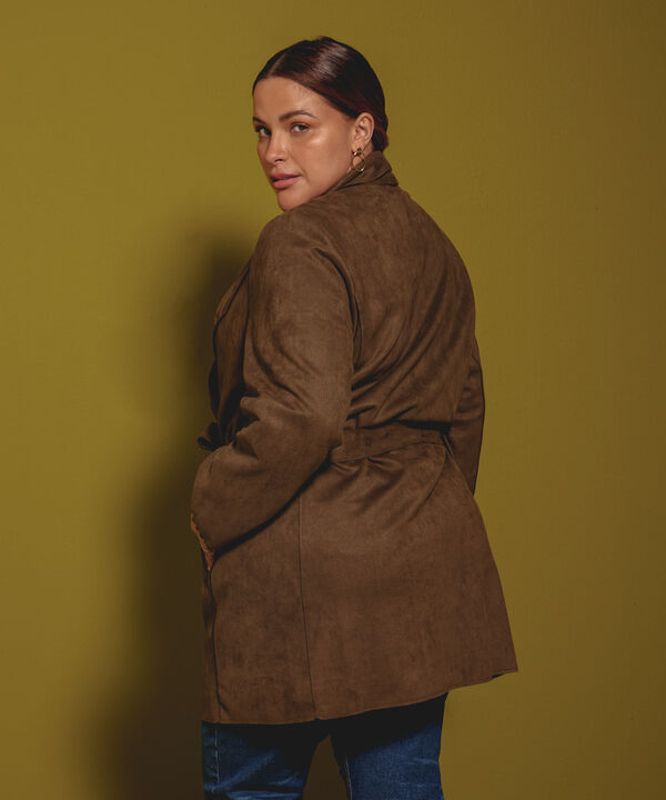Chaqueta en Suede con Cinturón  image number null