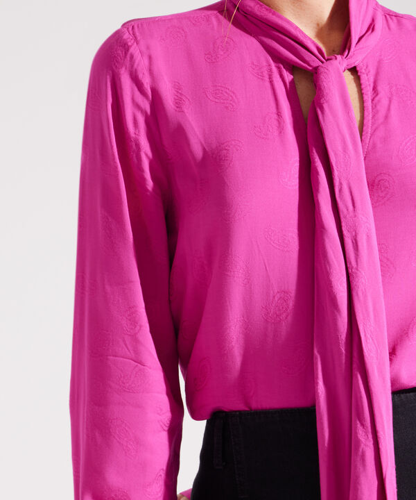 Blusa Corbatera Unicolor  Manga Larga
