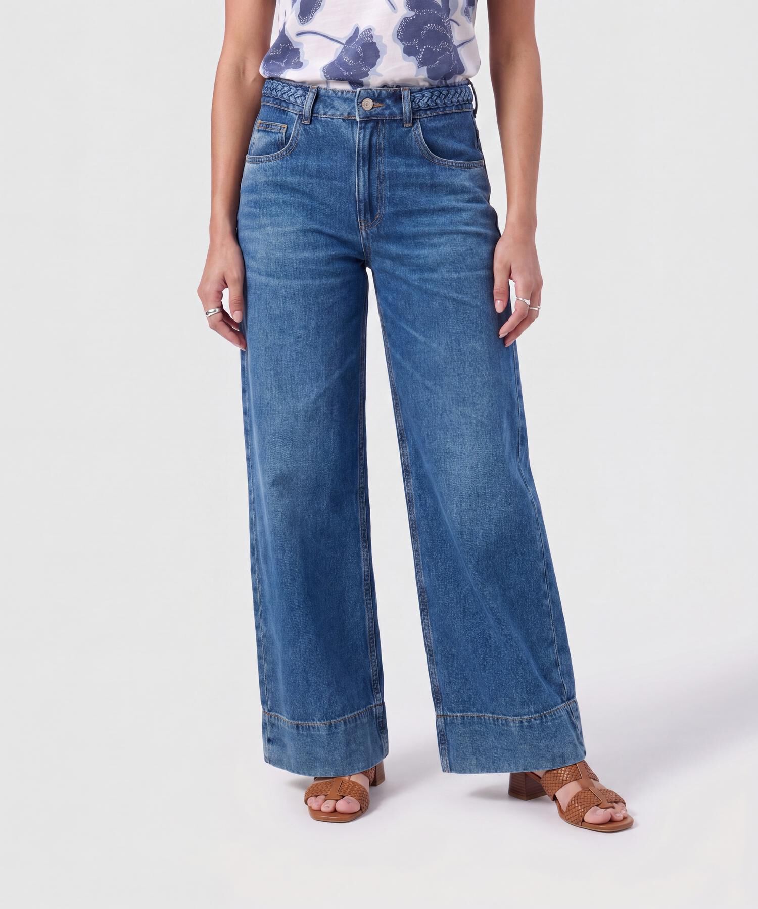 Jeans Bota Ancha Con Trenzado Para Mujer