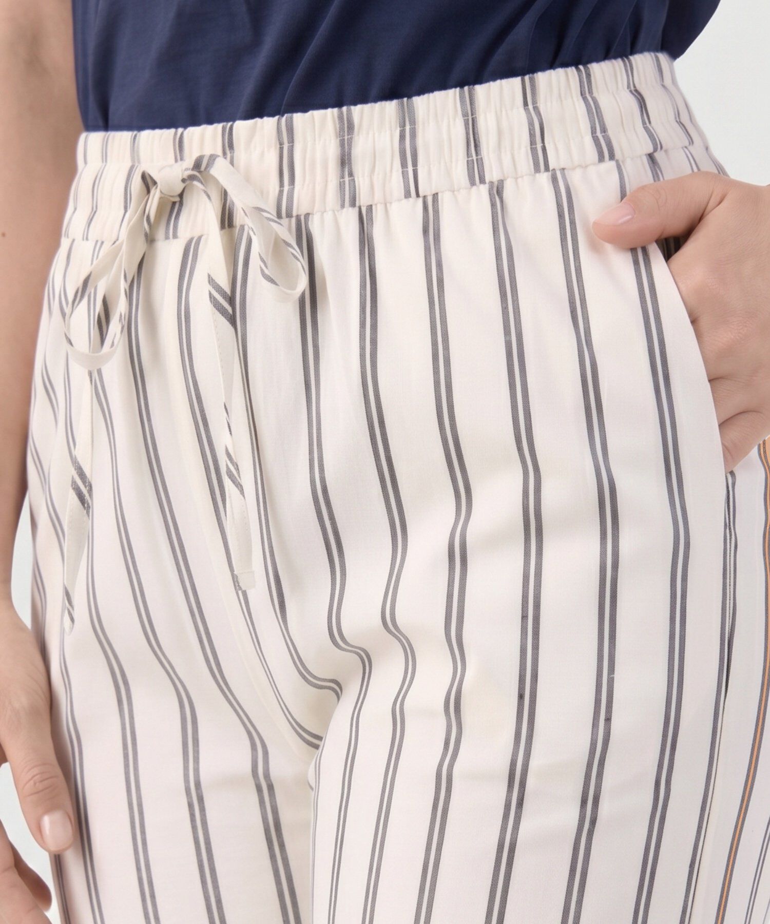 Bermuda Con Cintura Ajustable Para Mujercurvy