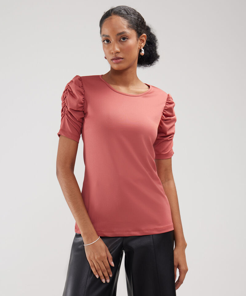 Camiseta Con Ruche En Manga