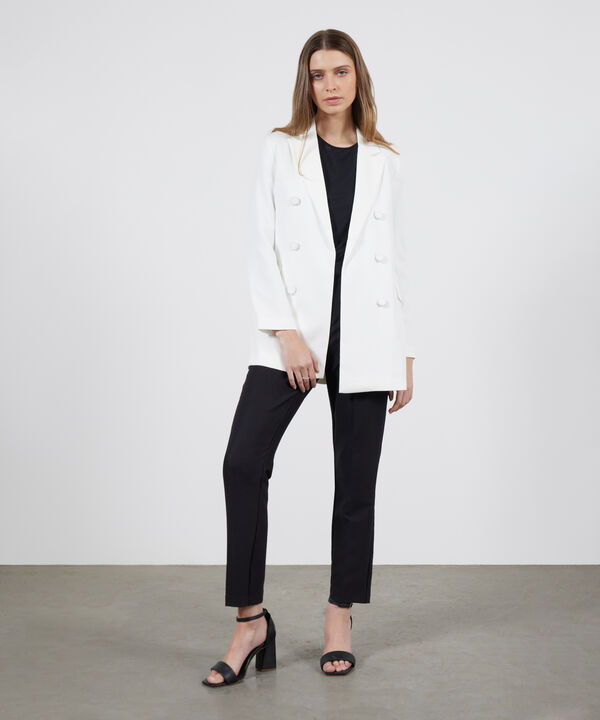 Blazer Abierto Con Botones Decorativos