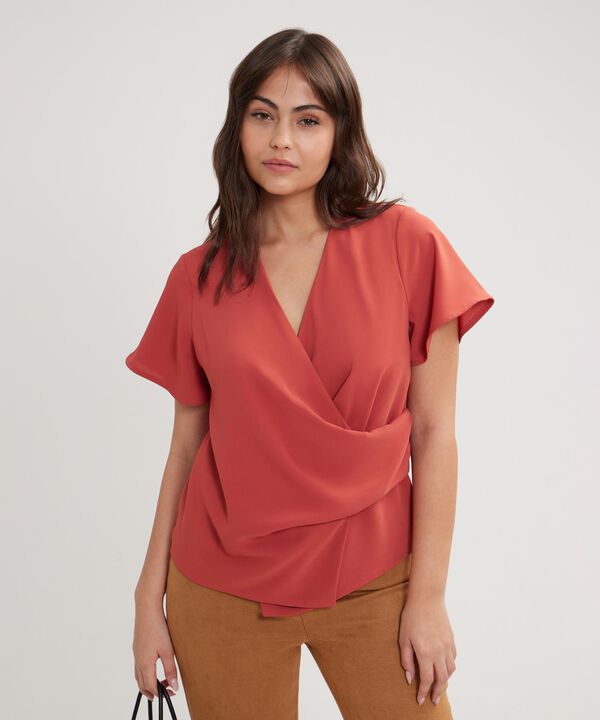 Blusa Unicolor Con Cruce image number null
