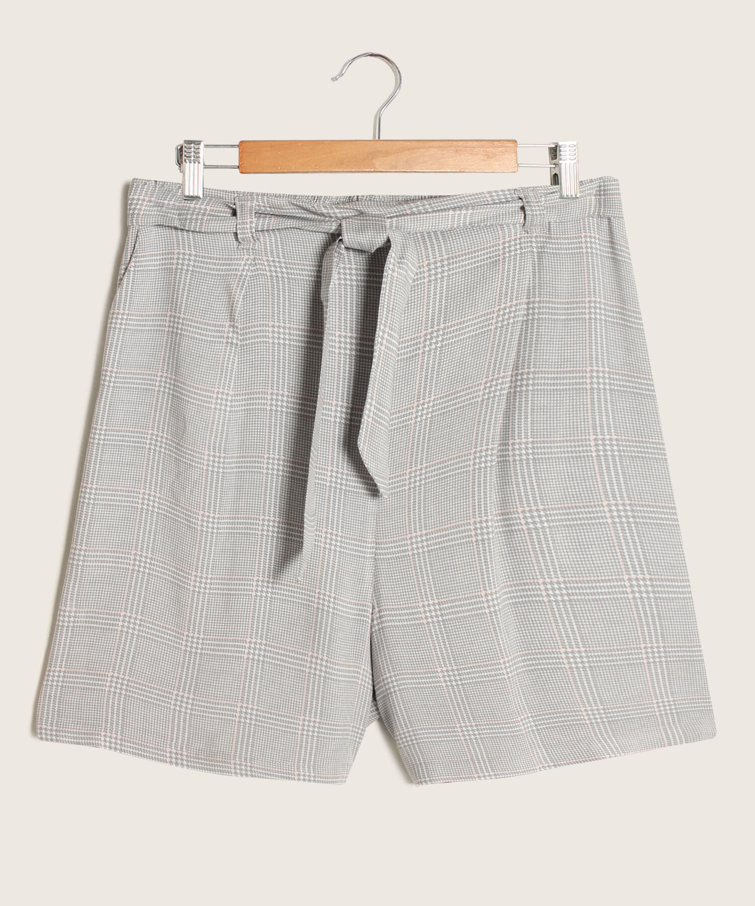 Bermuda Estampada Con Cinturón