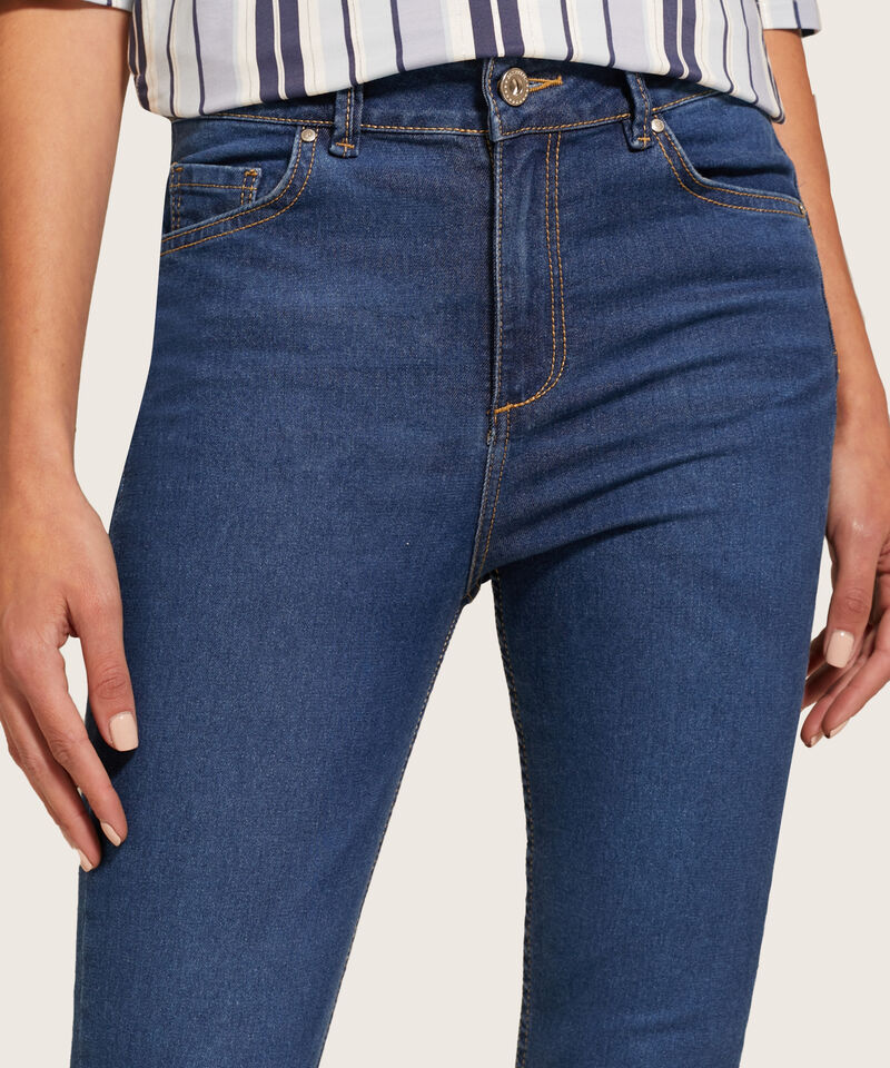 Jean Tipo Push Up Tono Medio