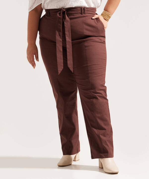 Pantalón Casual con Cinturón