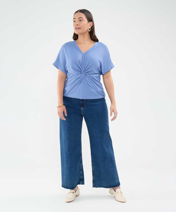 Camiseta con Anudado image number null