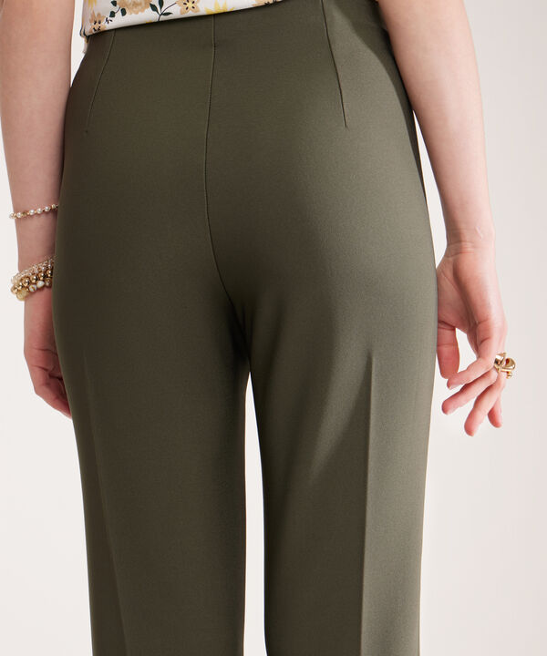 Pantalón Clásico Bota Flare Unicolor