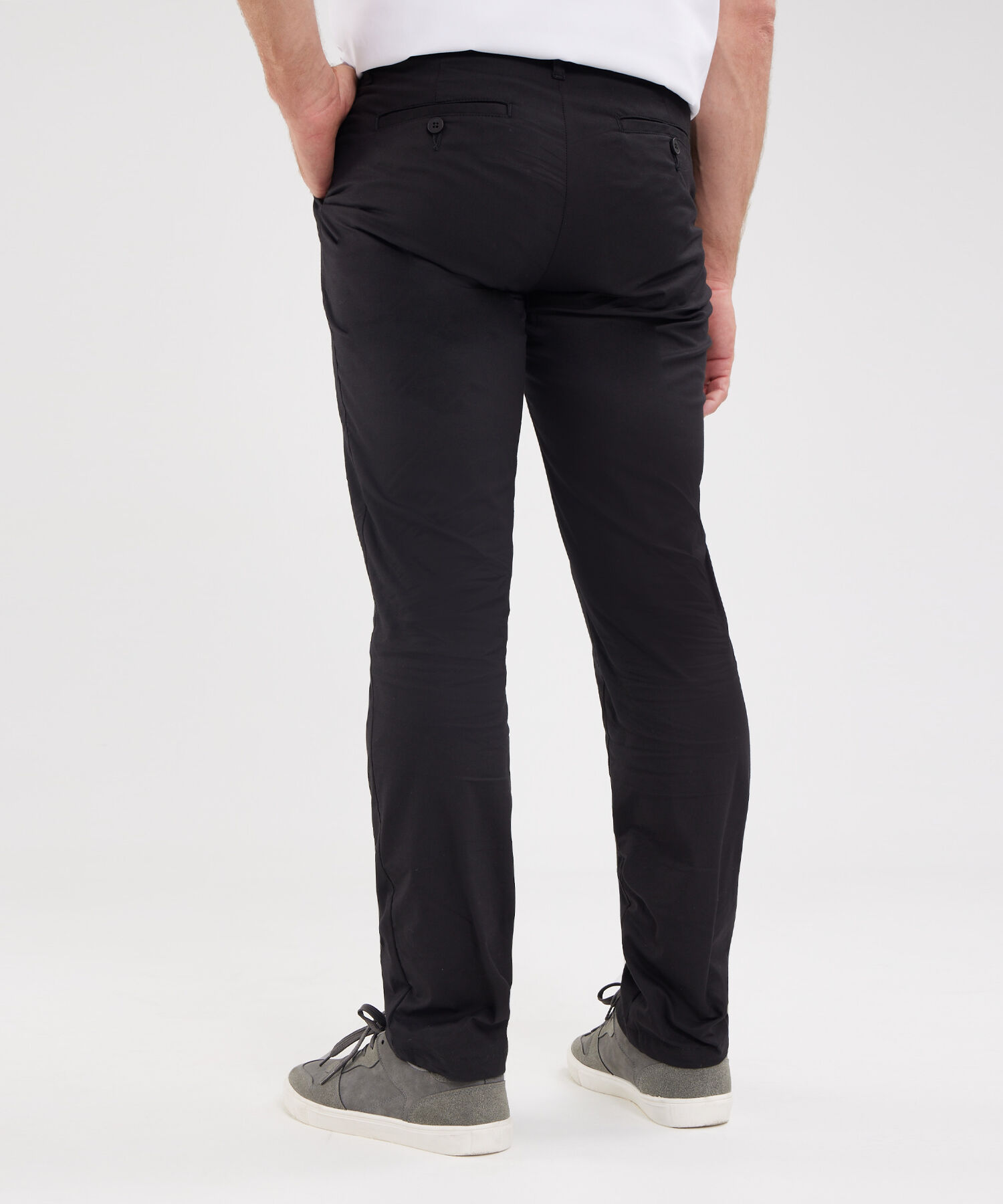 Pantalón Chino Unicolor Con Silueta Slim Fit
