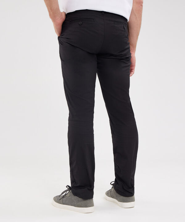 Pantalón Chino Unicolor Con Silueta Slim Fit