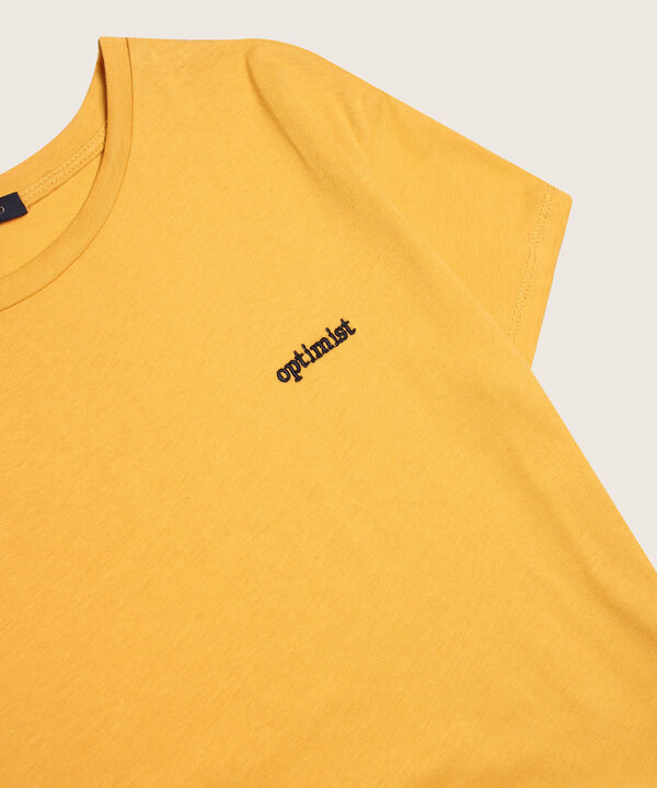 Camiseta con Bordado