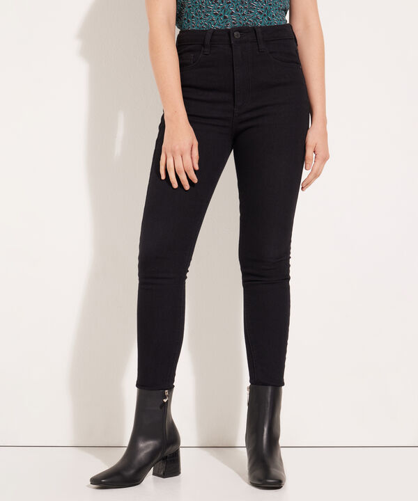 Jean Skinny Tiro Alto Tono Negro image number null