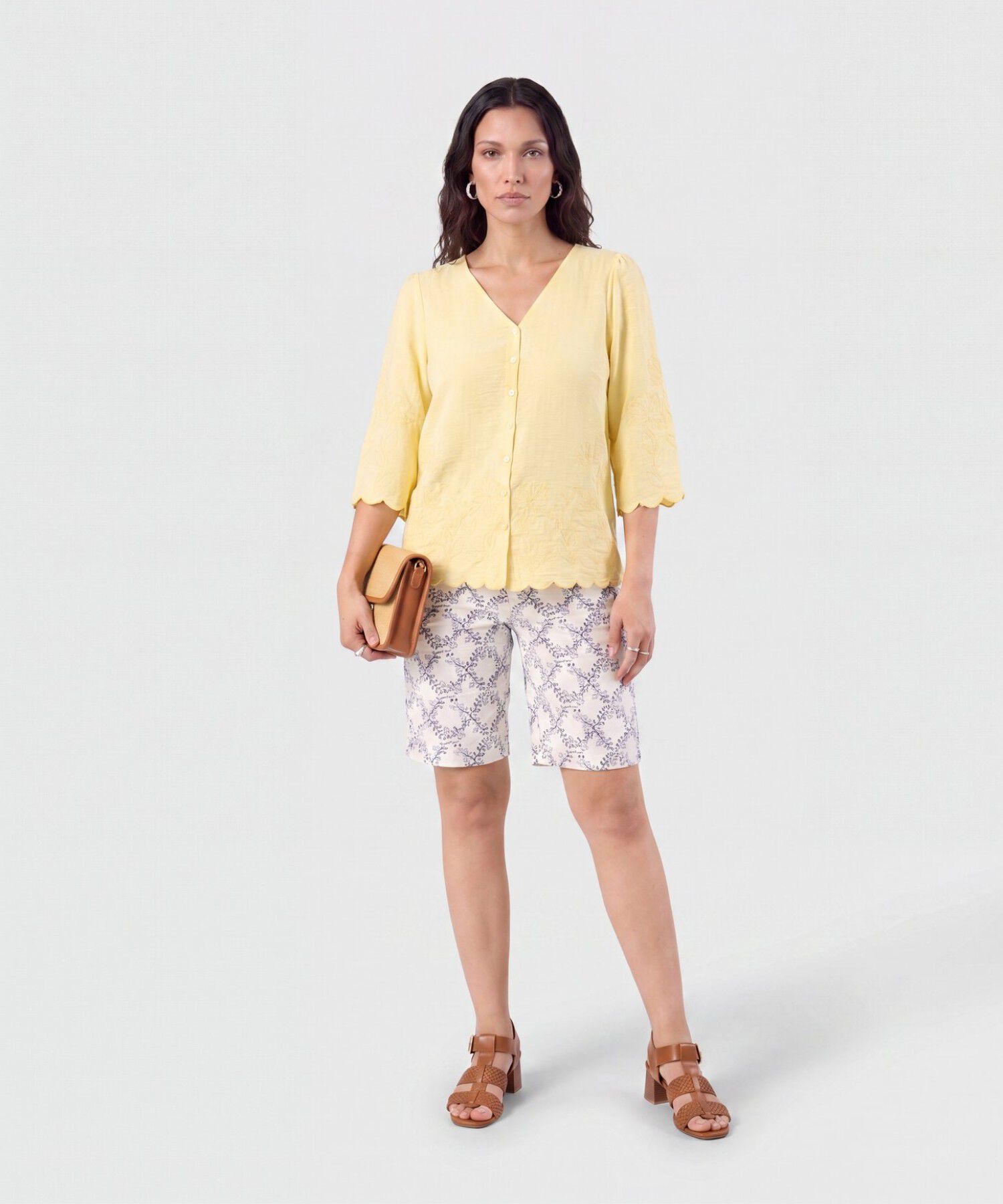 Blusa Bordada Con Botones Para Mujer