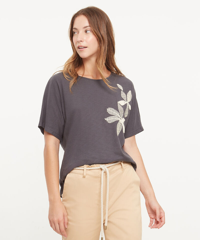 Camiseta Manga Corta Unicolor Con Bordado