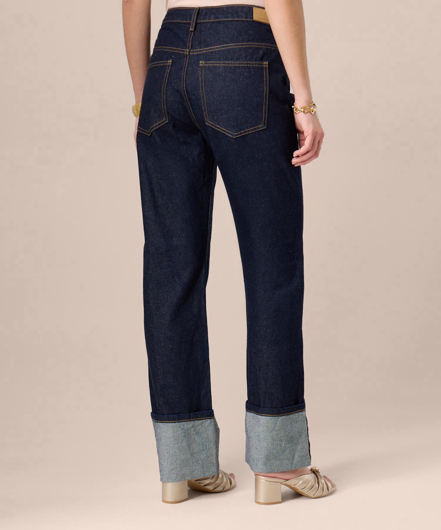 Jeans Straight Con Bota Doblada Para Mujer