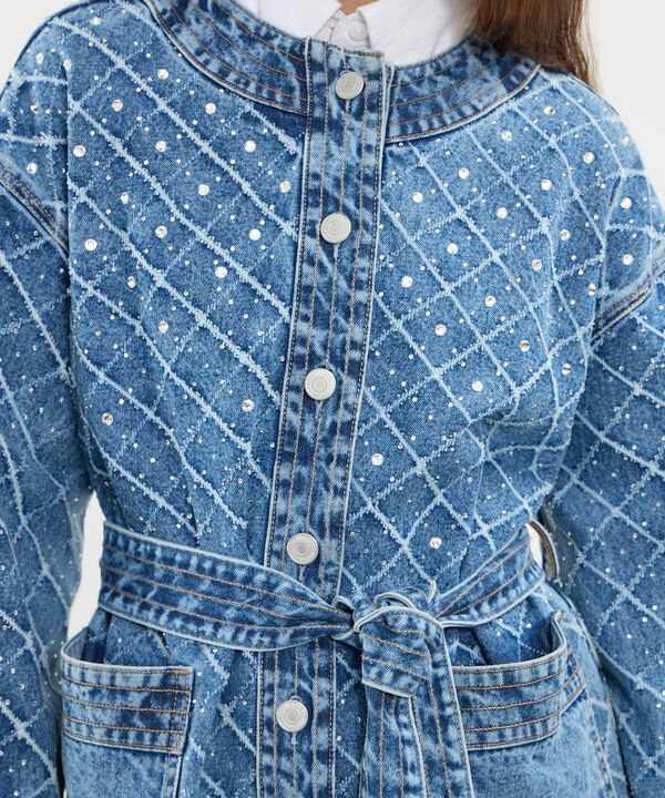 Chaqueta Con Cinturon Tono Medio Con Laser Y Pedrería
