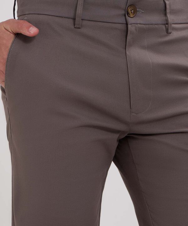 Pantalon Chino Basico Contraste image number null