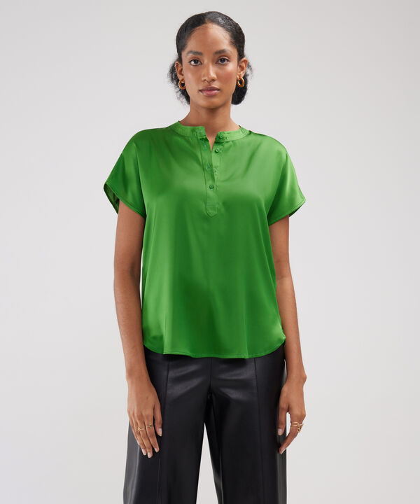 Blusa Unicolor Con Media Pechera image number null