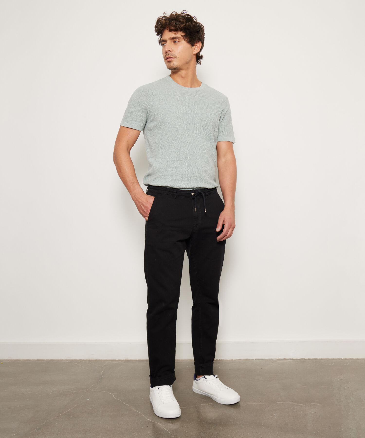 Jean Regular Taper Tono Negro